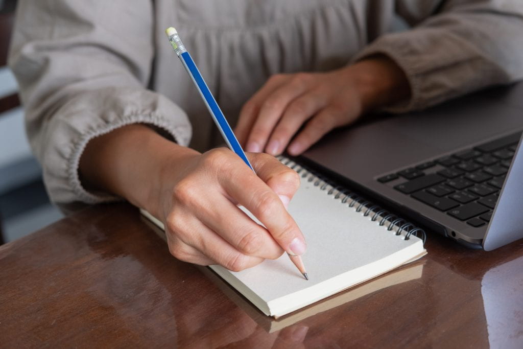 The Many Lives of a Pen — Between Silence, Thought, and the AI Machine